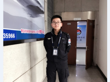 空中乘務優秀畢業生—許洵